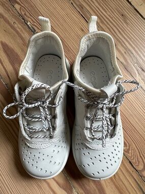 Ecco Cream Perforated Leather Kids Sneakers